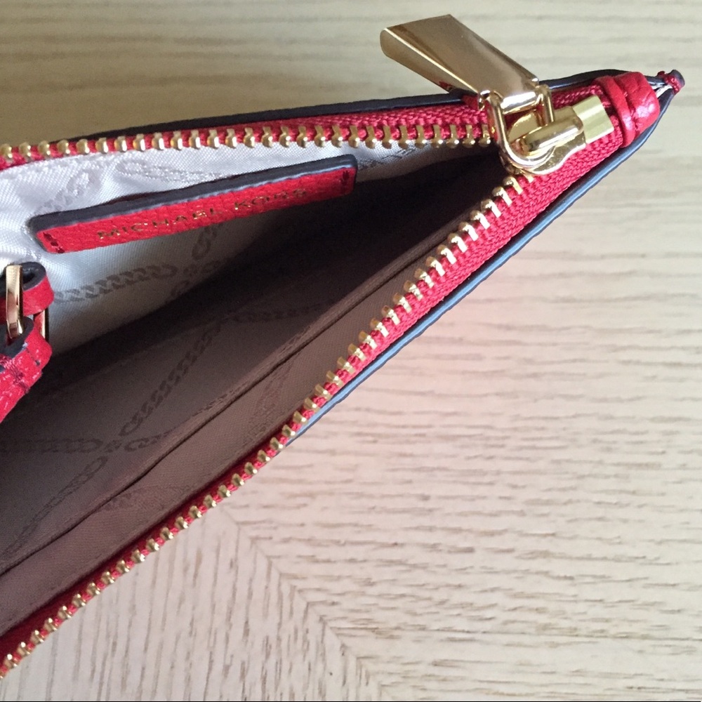 Michael Kors Crimson Leather Coin Purse Wristlet - Picture 6 of 8